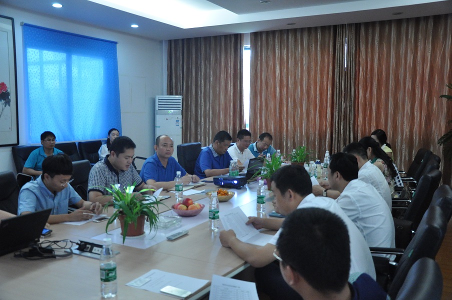 �ߺ�������Э�ٿ�2014���°���᳤�칫����